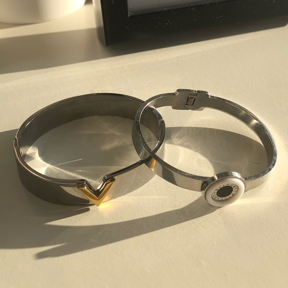 Bracelets - Picture 2 of 3